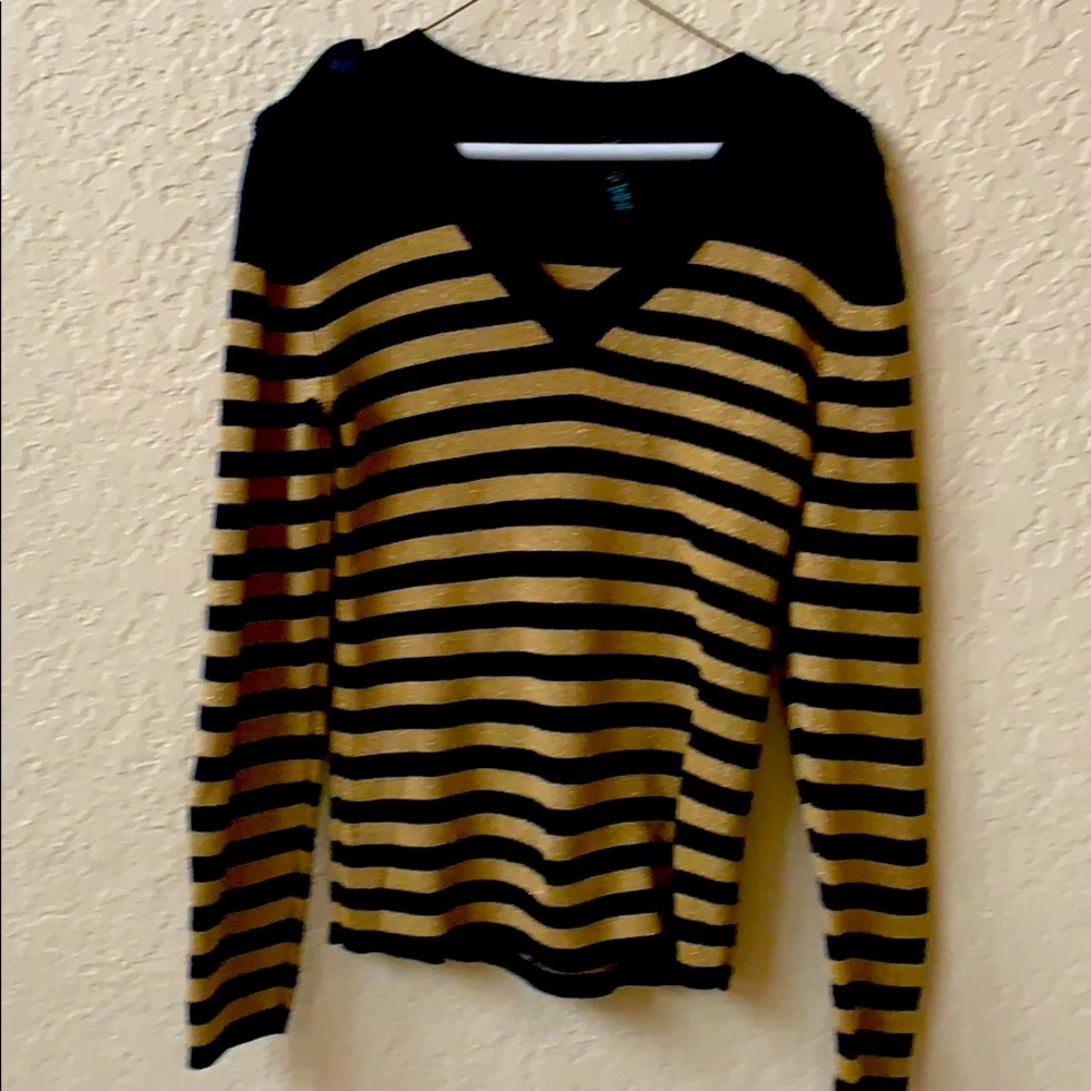 V-neck stripped top